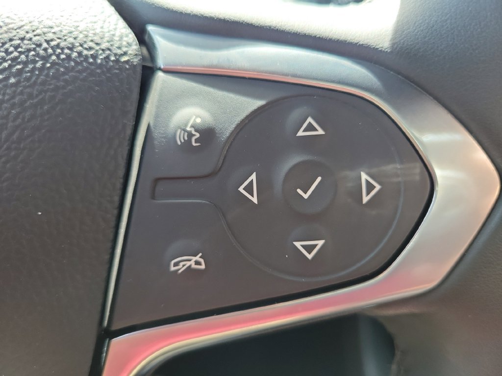 Used 2023 Chevrolet Traverse LT FWD image 34