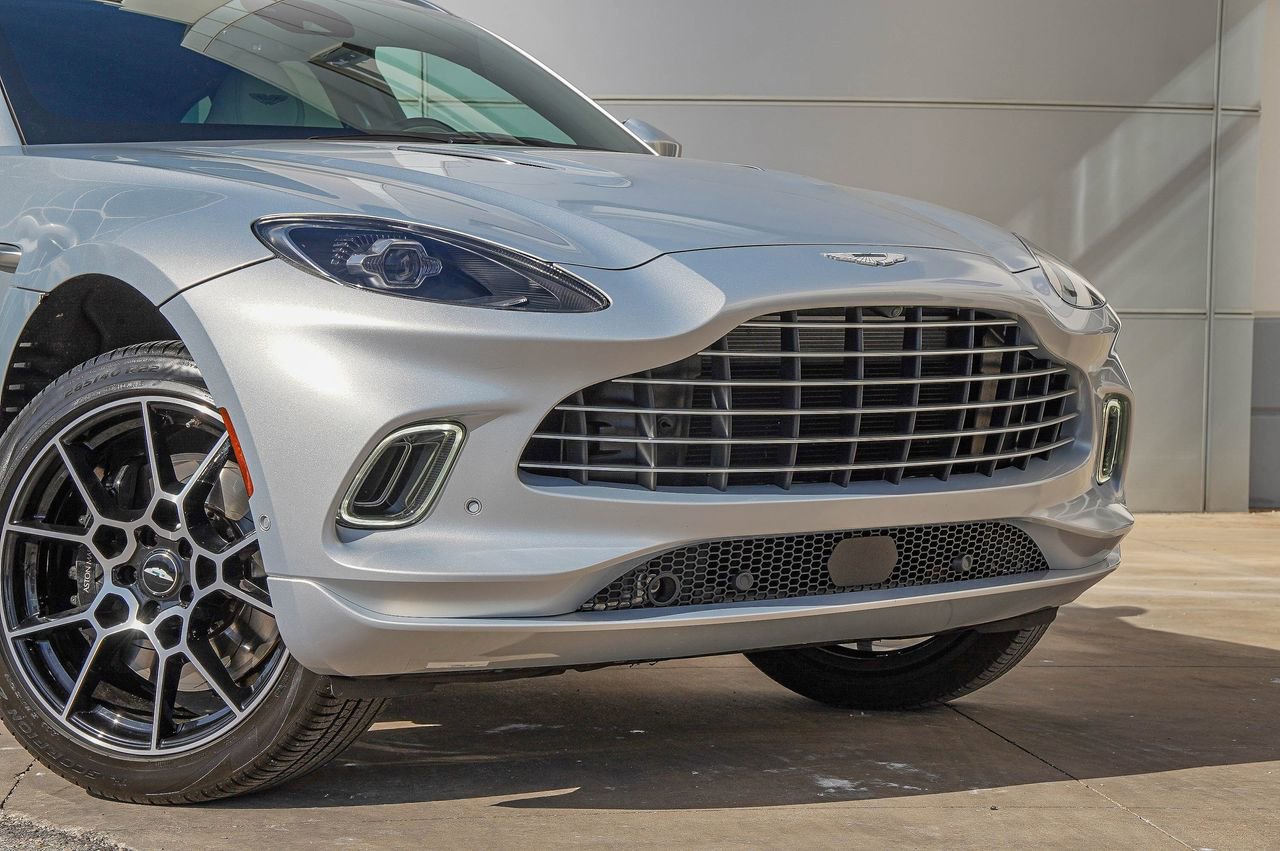 Used 2022 Aston Martin DBX image 5