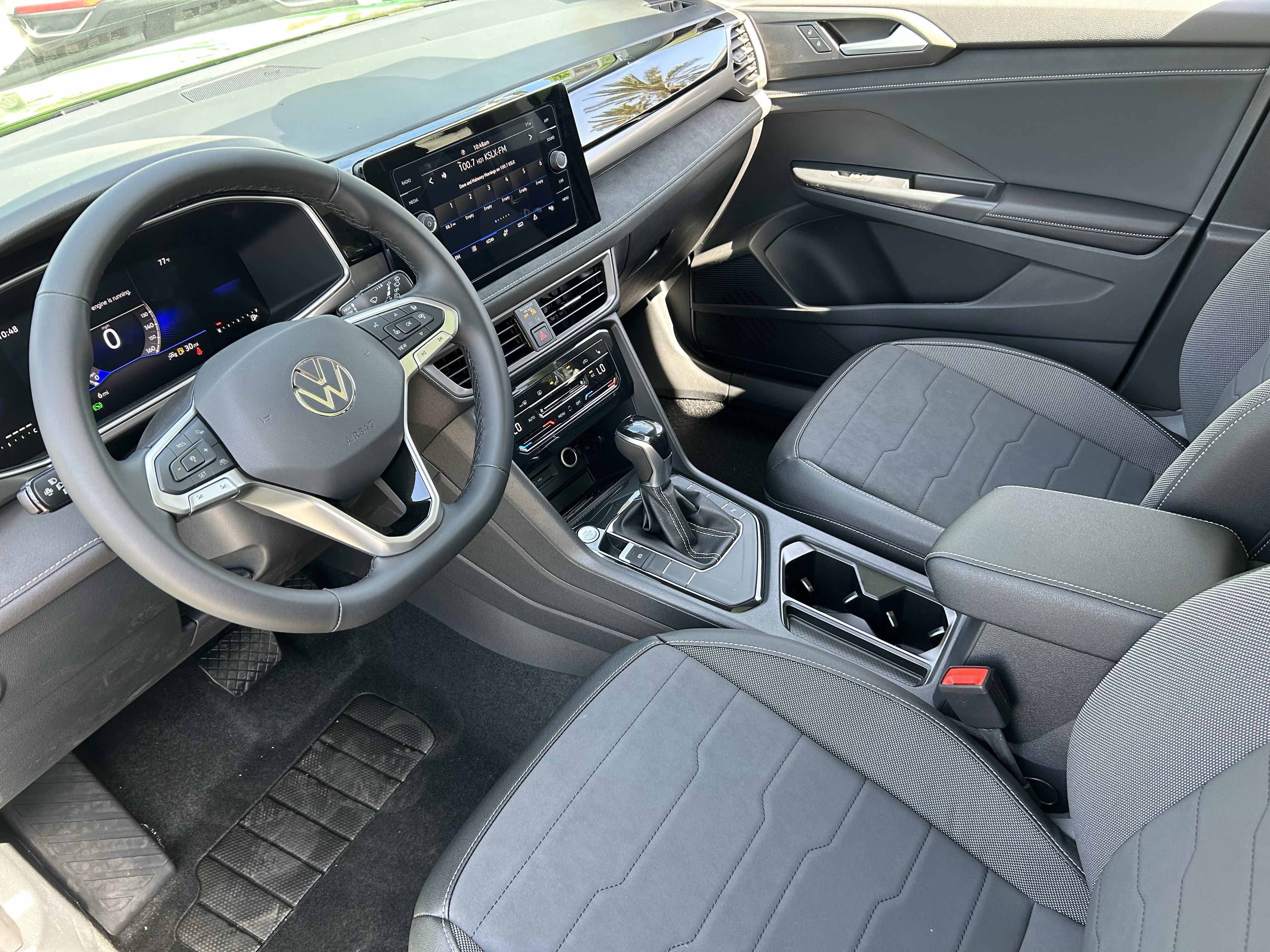 New 2026 Volkswagen Taos SE FWD image 15