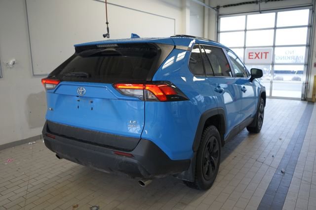 Used 2021 Toyota RAV4 LE image 14