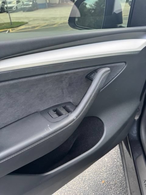 Used 2024 Tesla Model Y Performance AWD/4WD image 13