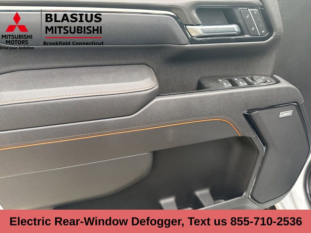 Used 2025 GMC Sierra 2500 AT4 image 24