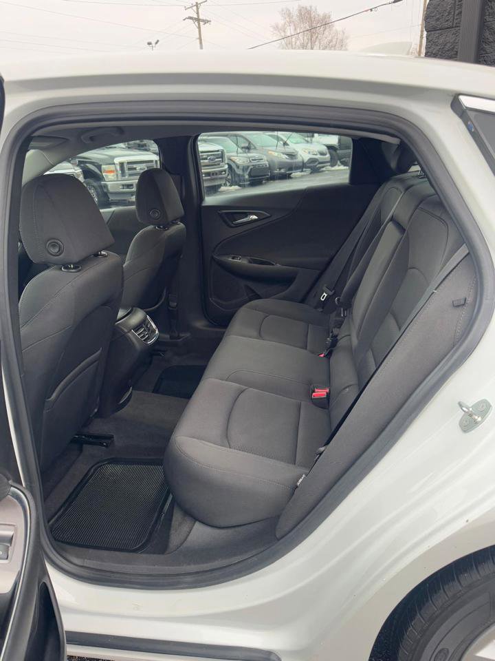 Used 2016 Chevrolet Malibu LT image 16