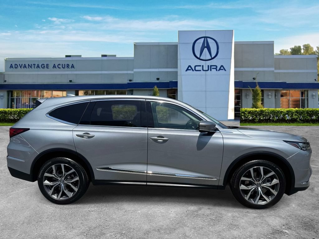 Certified 2023 Acura MDX SH-AWD w/ Technology Package image 4
