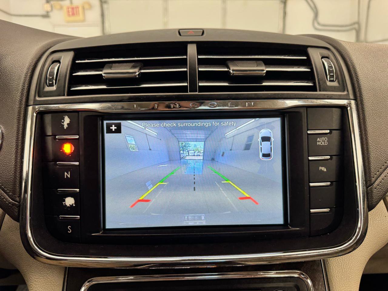 Used 2018 Lincoln Continental Select FWD image 38