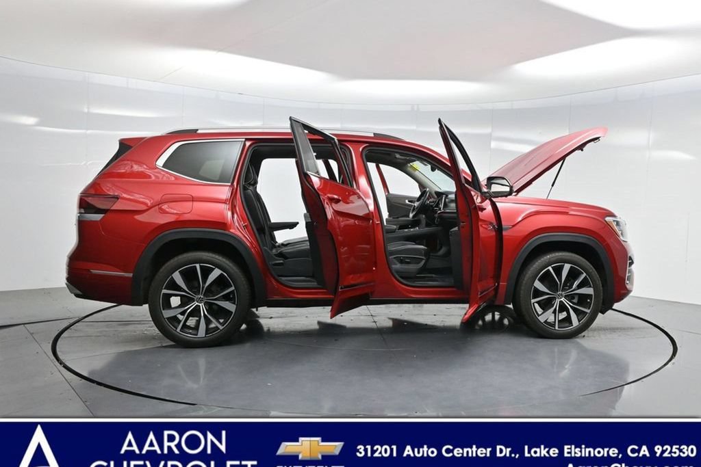 Used 2024 Volkswagen Atlas SEL Premium R-Line AWD/4WD image 3