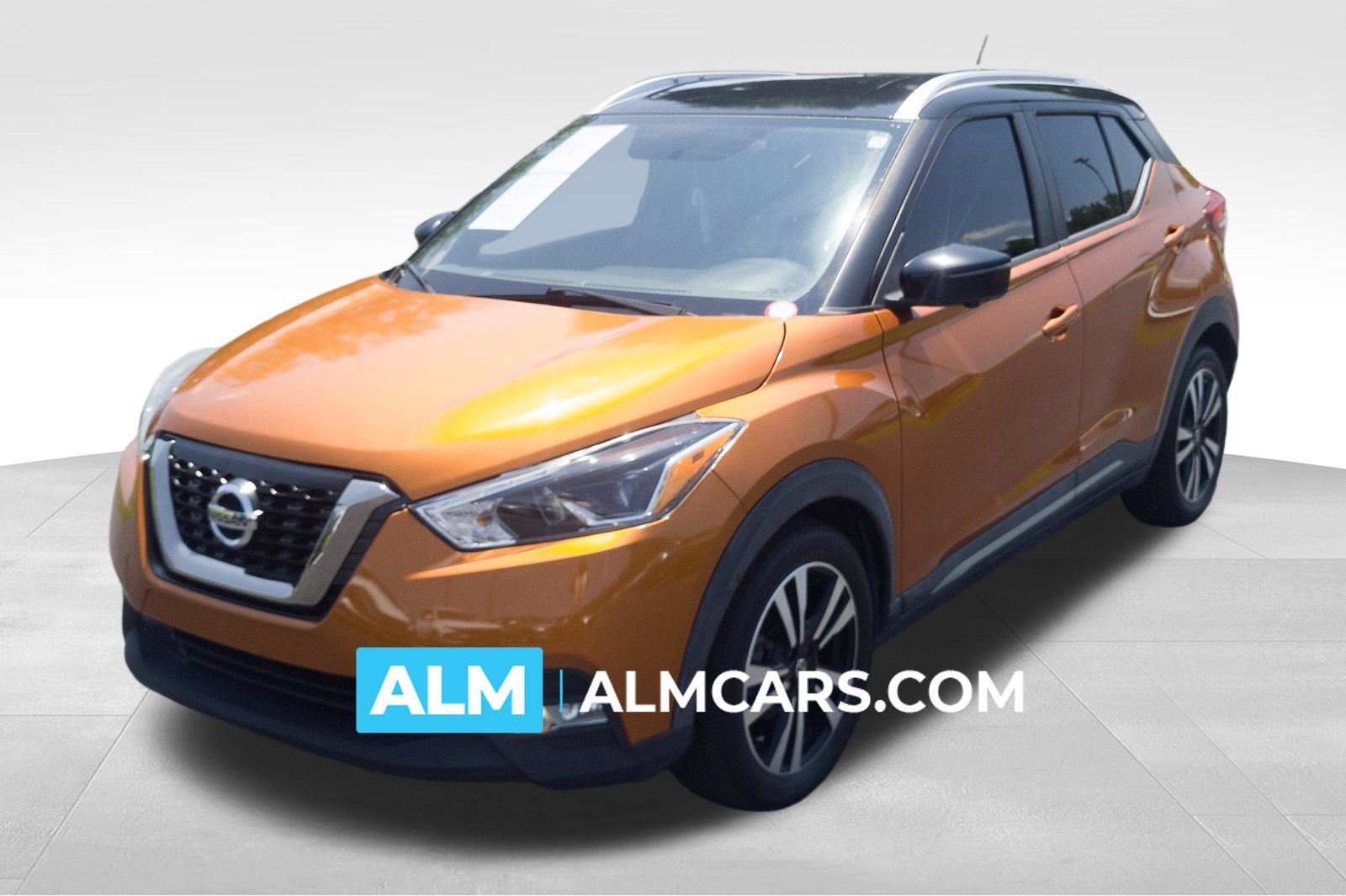 Used 2019 Nissan Kicks S FWD image 1