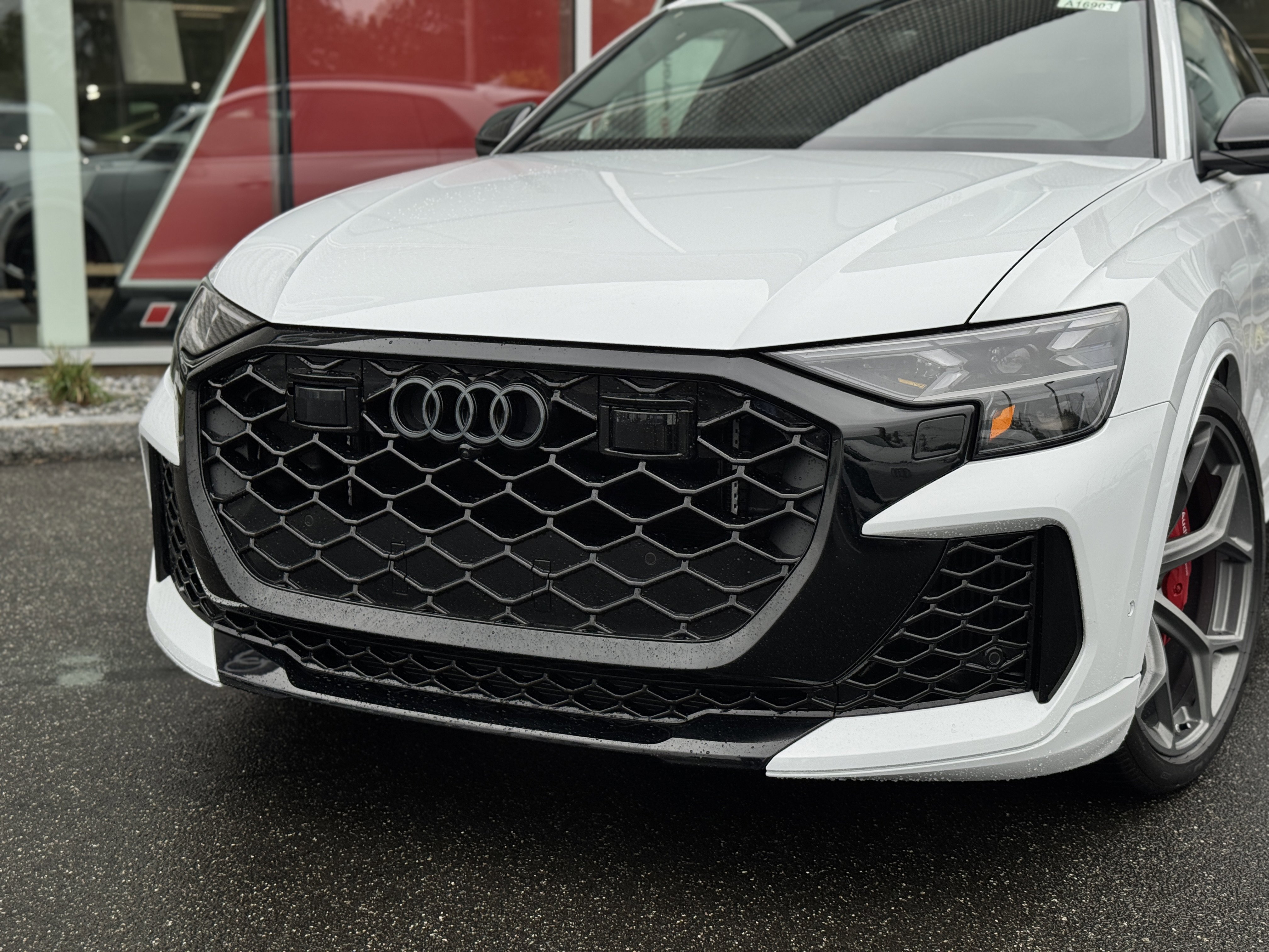 New 2025 Audi RS Q8 performance image 7