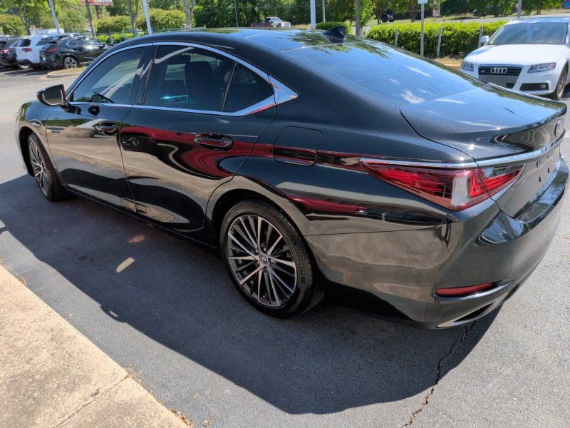Used 2023 Lexus ES 350 w/ Premium Package FWD image 3