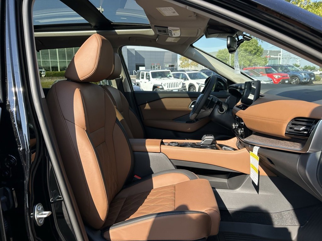 New 2026 Nissan Rogue Platinum image 28