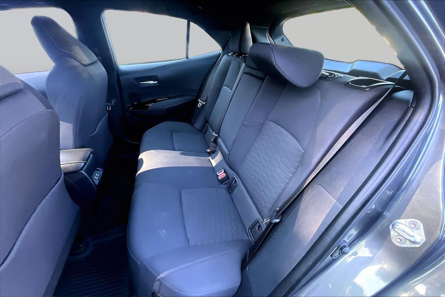 Used 2025 Toyota Corolla SE w/ SE Package FWD image 19