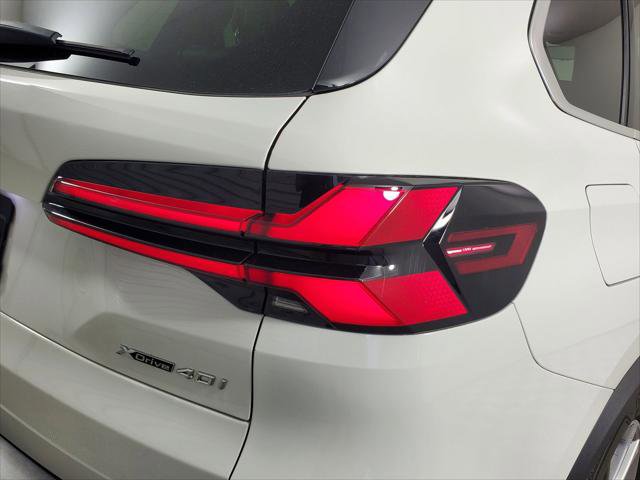 Used 2025 BMW X5 xDrive40i w/ Parking Assistance Package AWD/4WD image 20