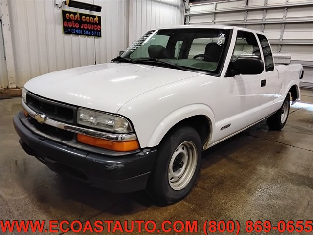 Used 2002 Chevrolet S10 Pickup 2WD Extended Cab w/ Preferred Equipment Group image 4