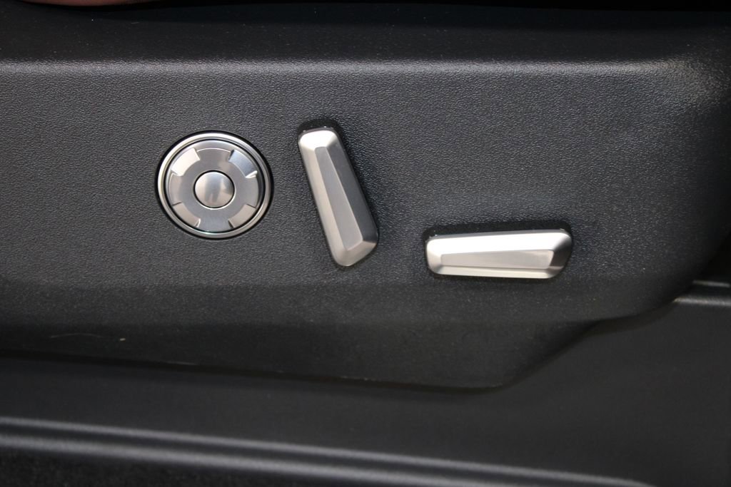 New 2026 Lincoln Navigator L Reserve image 30