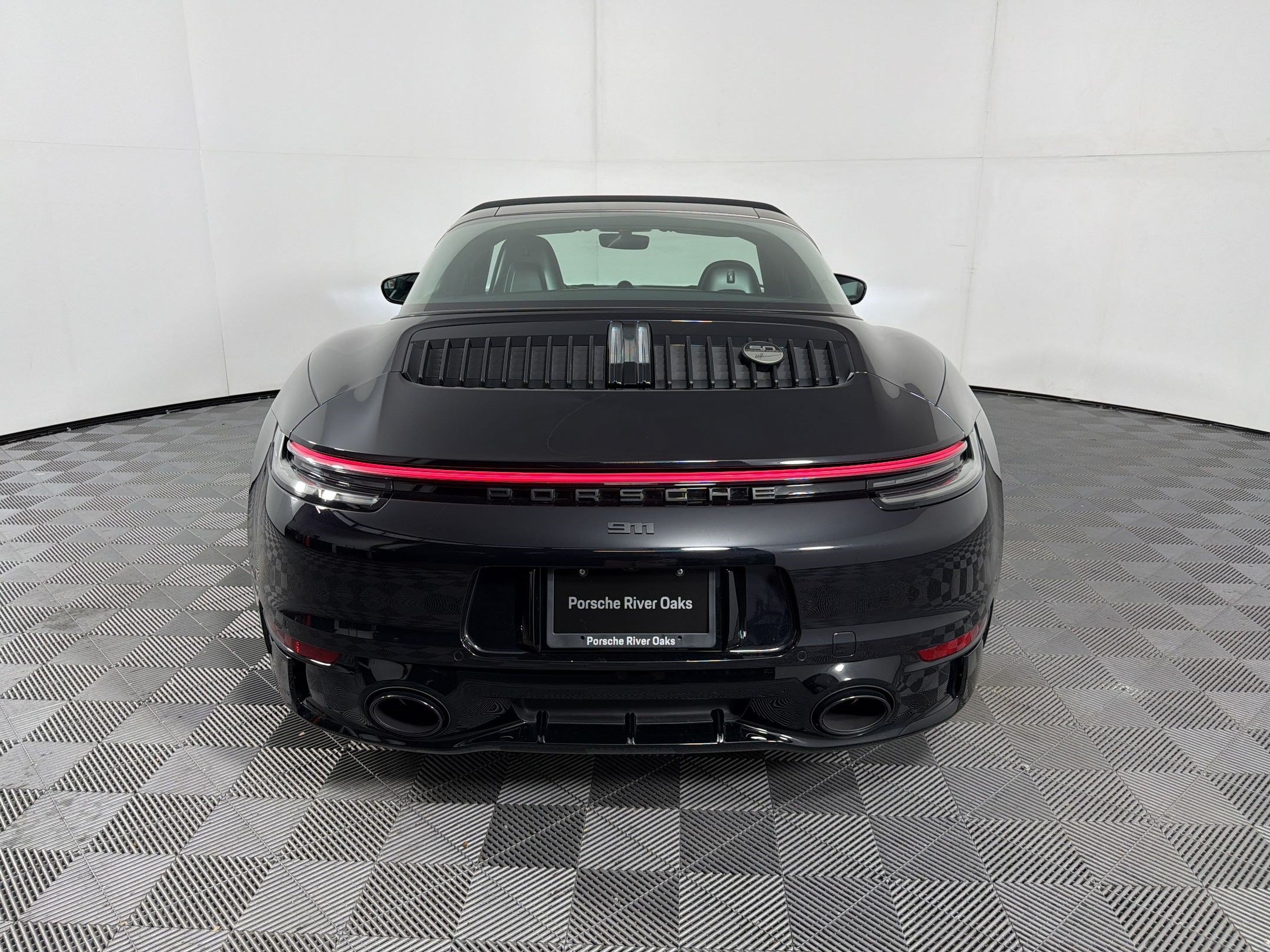 Certified 2023 Porsche 911 50th Anniversary Edition AWD/4WD image 32