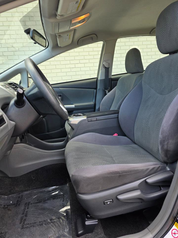 Used 2014 Toyota Prius V Three FWD image 11