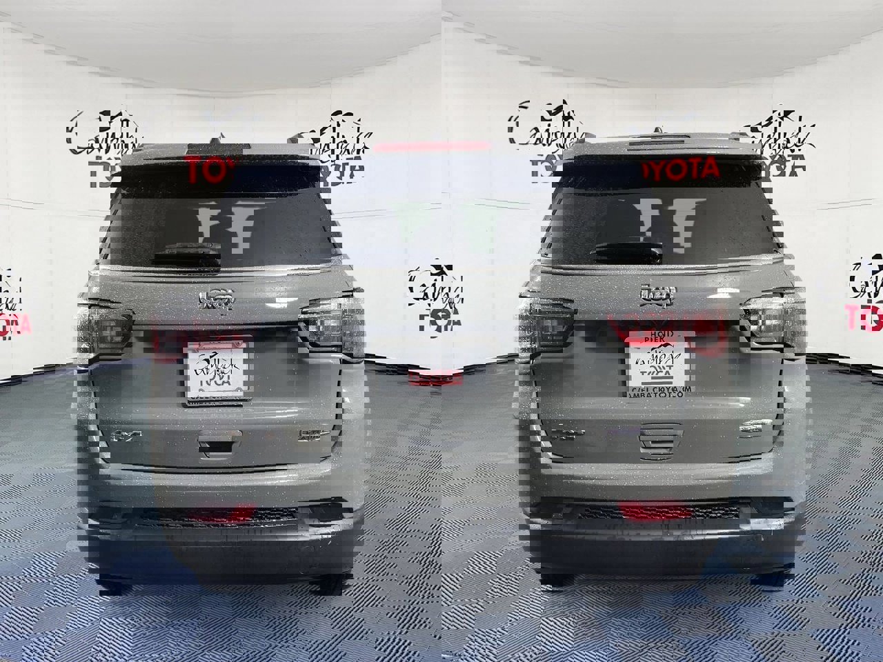 Used 2024 Jeep Compass Latitude image 6