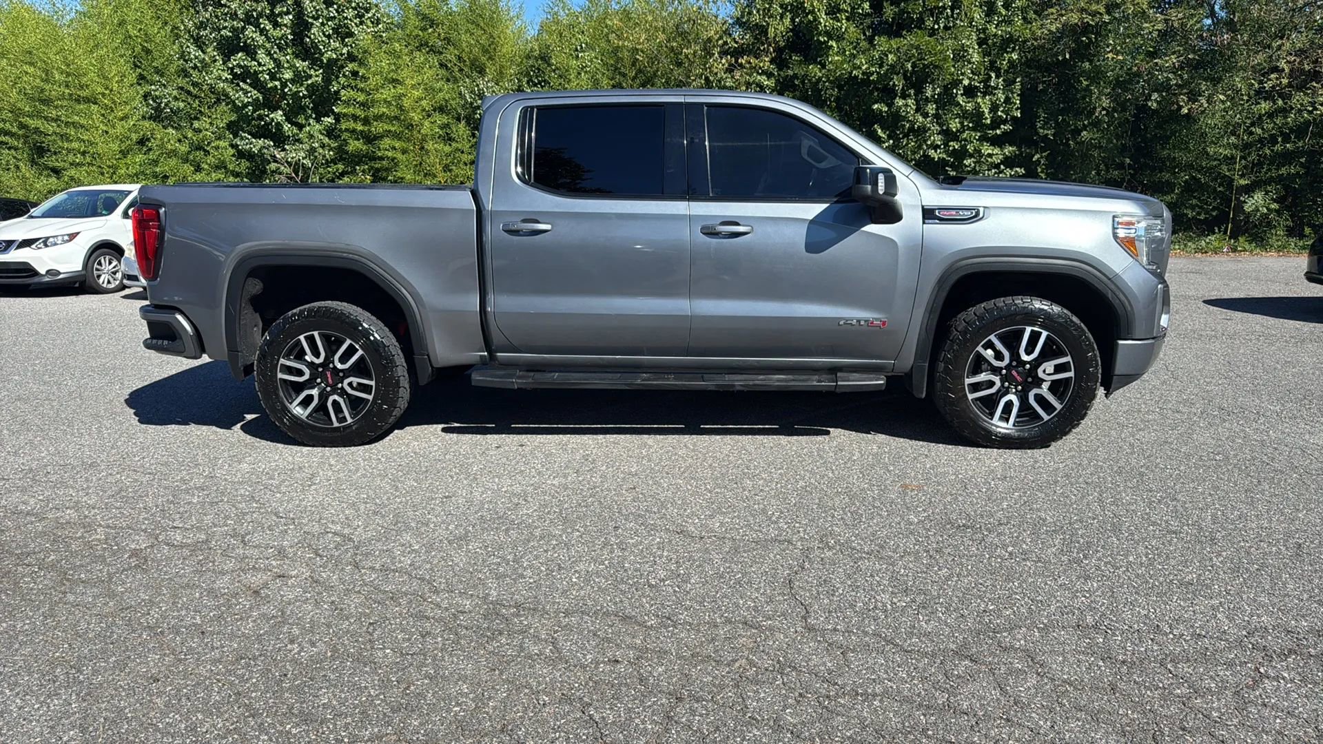 Used 2020 GMC Sierra 1500 AT4 w/ AT4 Premium Package image 4