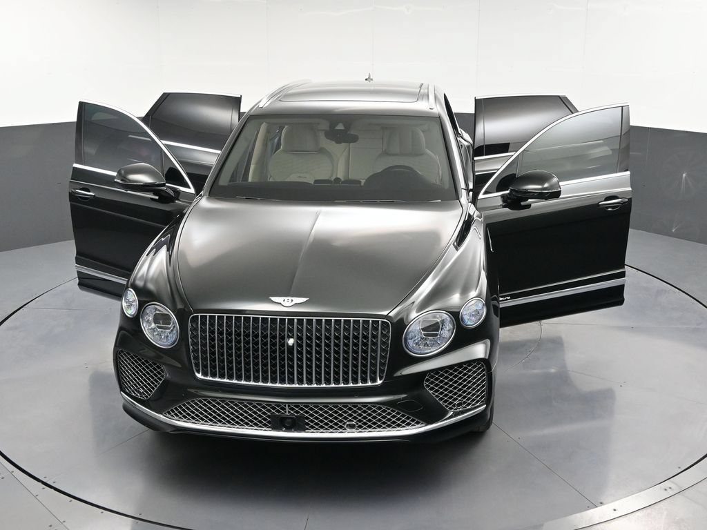 Certified 2024 Bentley Bentayga AWD/4WD image 38