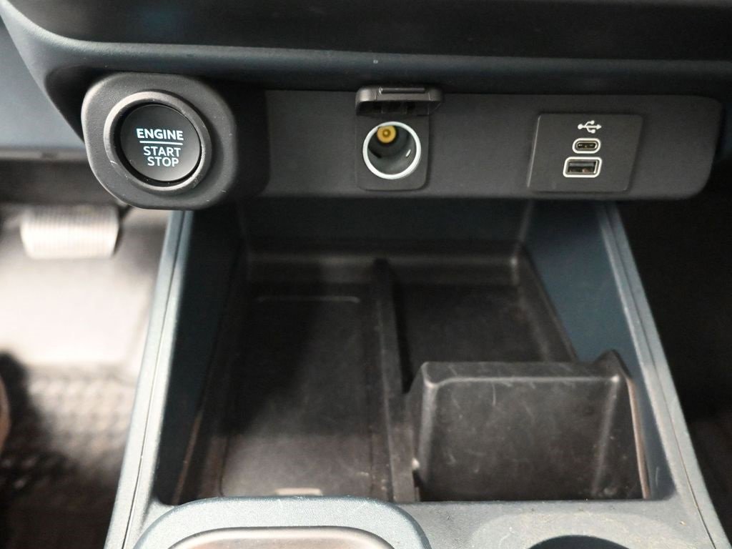 Certified 2025 Ford Maverick Lobo image 29