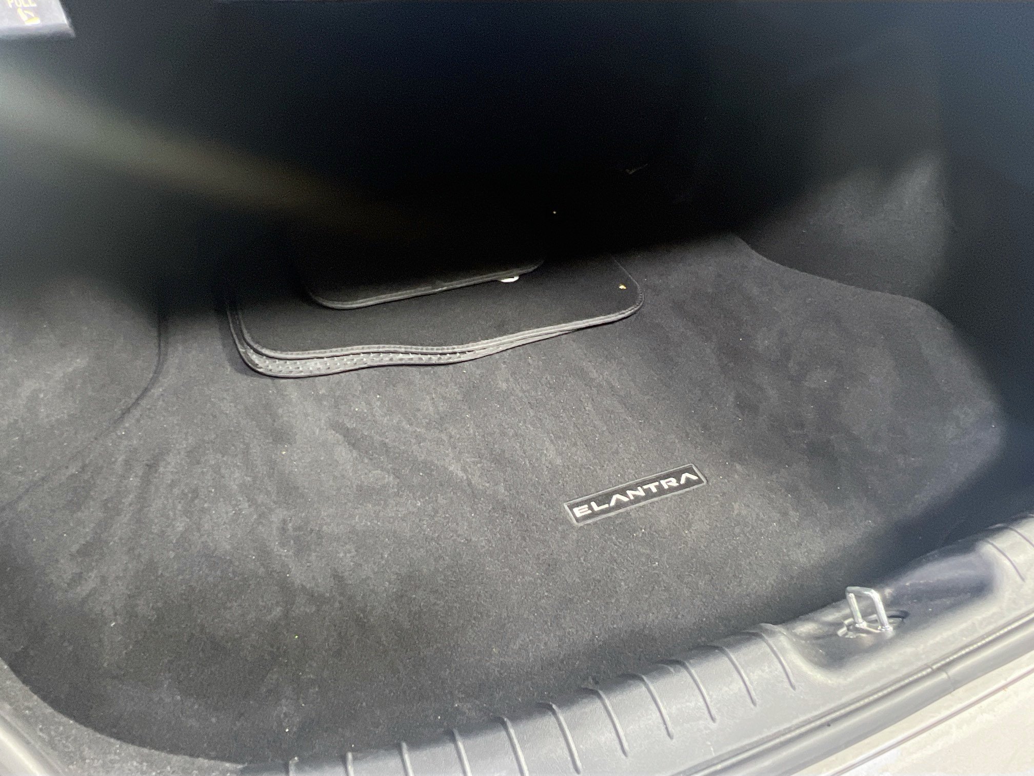 Used 2023 Hyundai Elantra SEL w/ Cargo Package FWD image 23