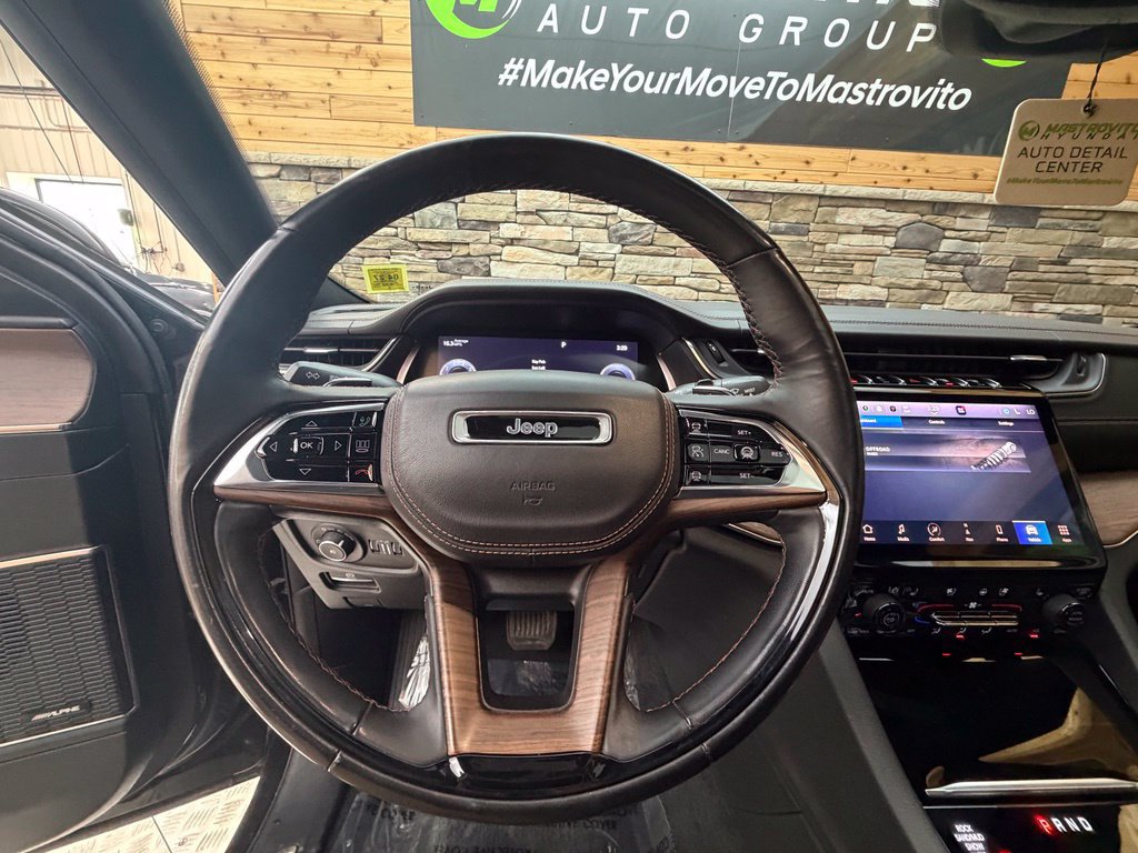 Used 2022 Jeep Grand Cherokee Summit AWD/4WD image 46