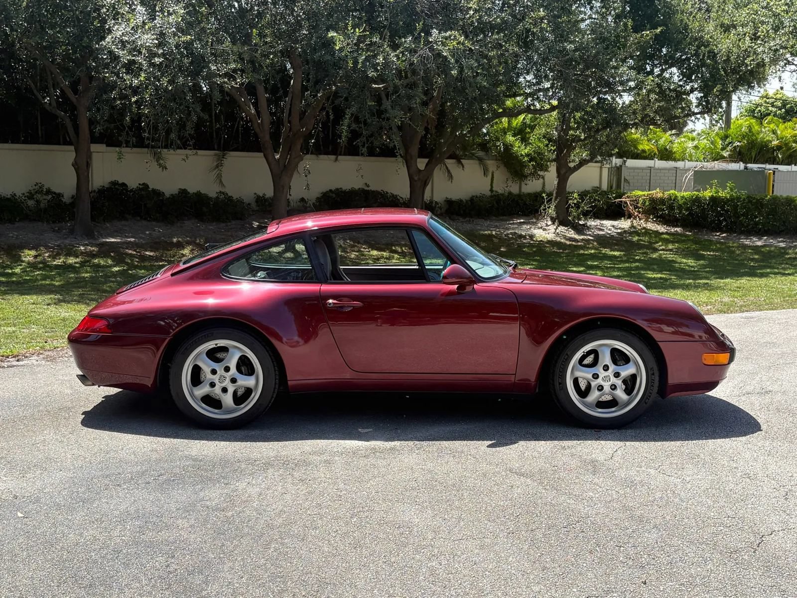 Used 1997 Porsche 911 Carrera image 8
