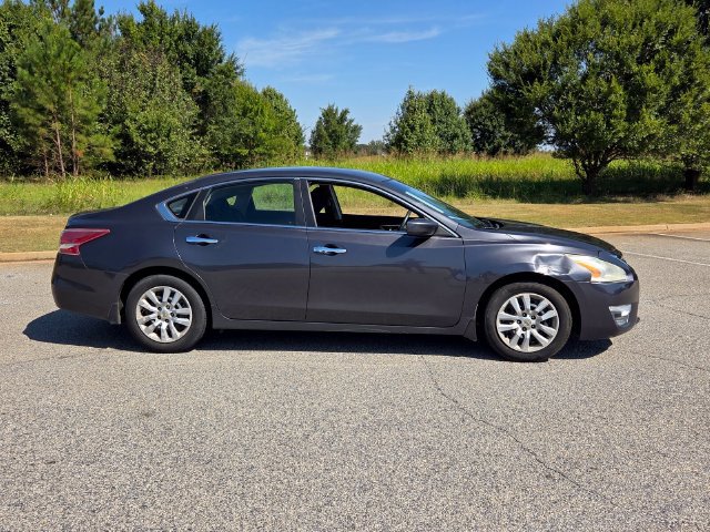 Used 2013 Nissan Altima 2.5 S FWD image 14