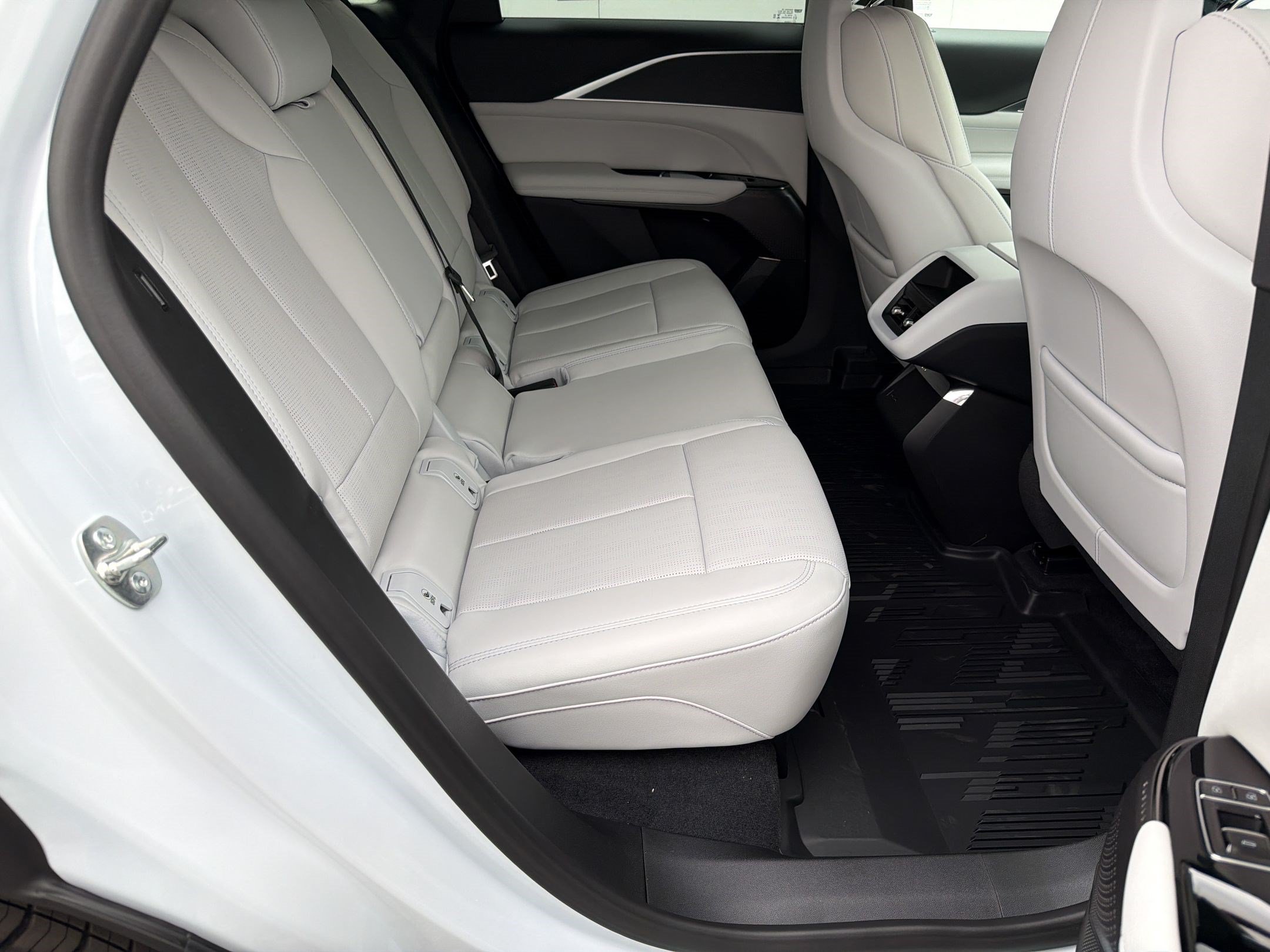 New 2026 Cadillac Lyriq Sport w/ LPO, Floor Liner Package RWD image 30