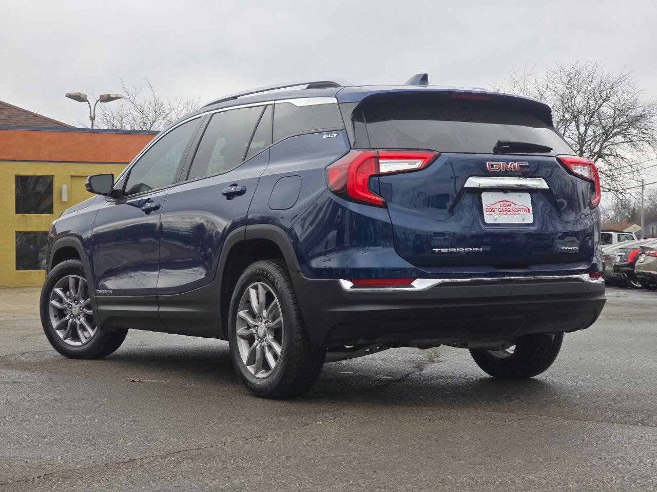 Used 2023 GMC Terrain SLT image 7