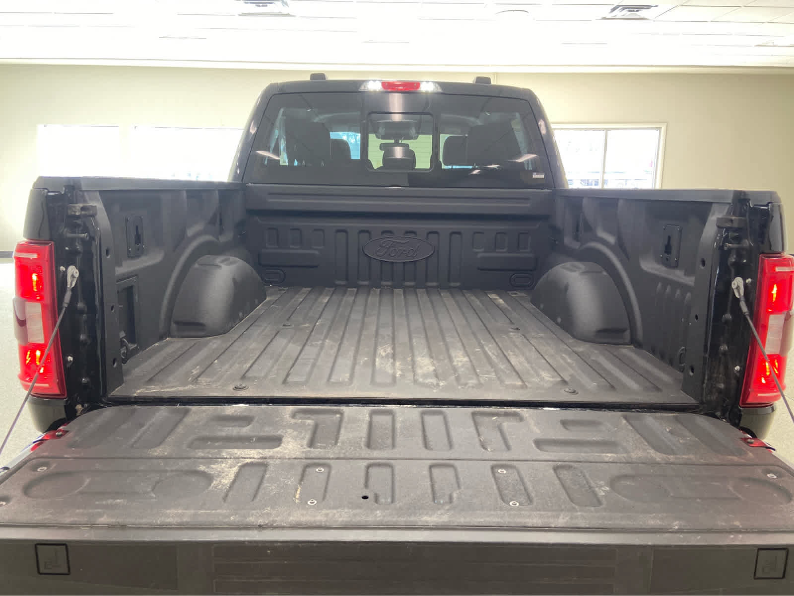 Used 2023 Ford F150 XLT w/ Equipment Group 302A High AWD/4WD image 10