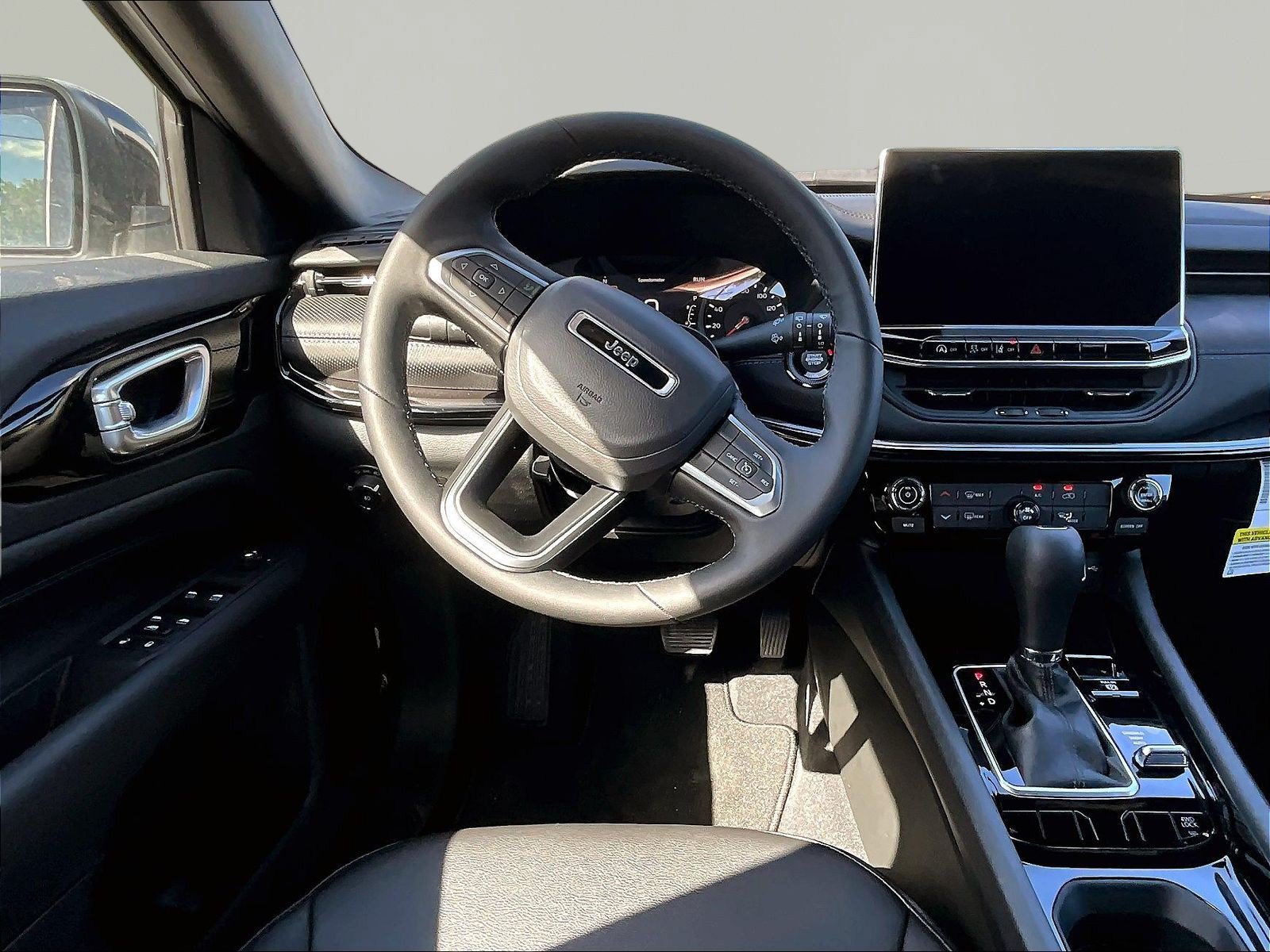 New 2026 Jeep Compass Latitude AWD/4WD image 9