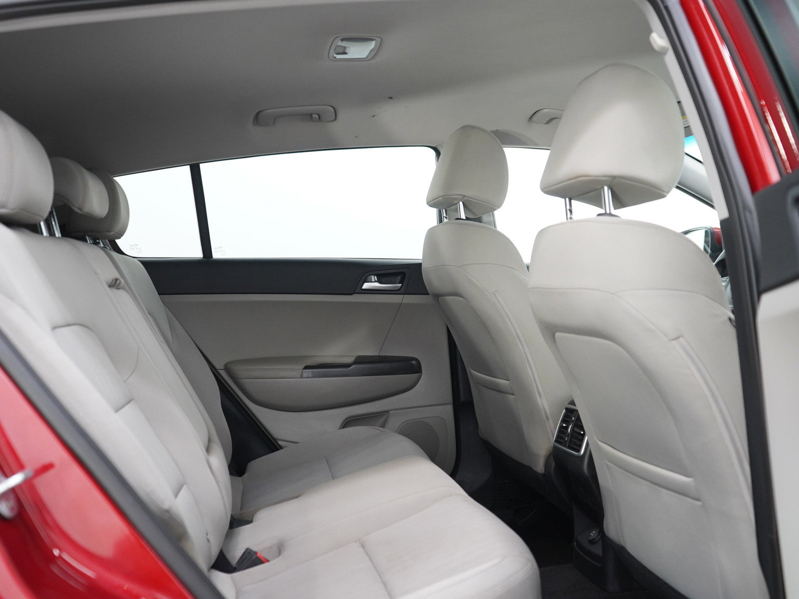 Used 2020 Kia Sportage LX image 12