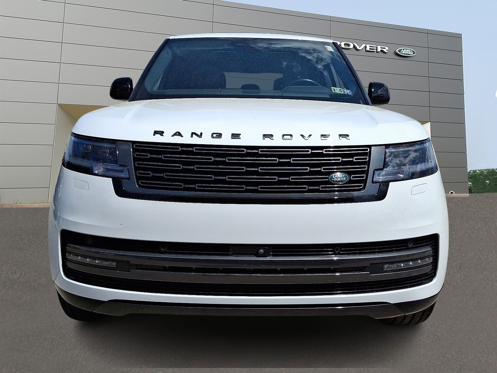 Certified 2024 Land Rover Range Rover Long Wheelbase SE image 8