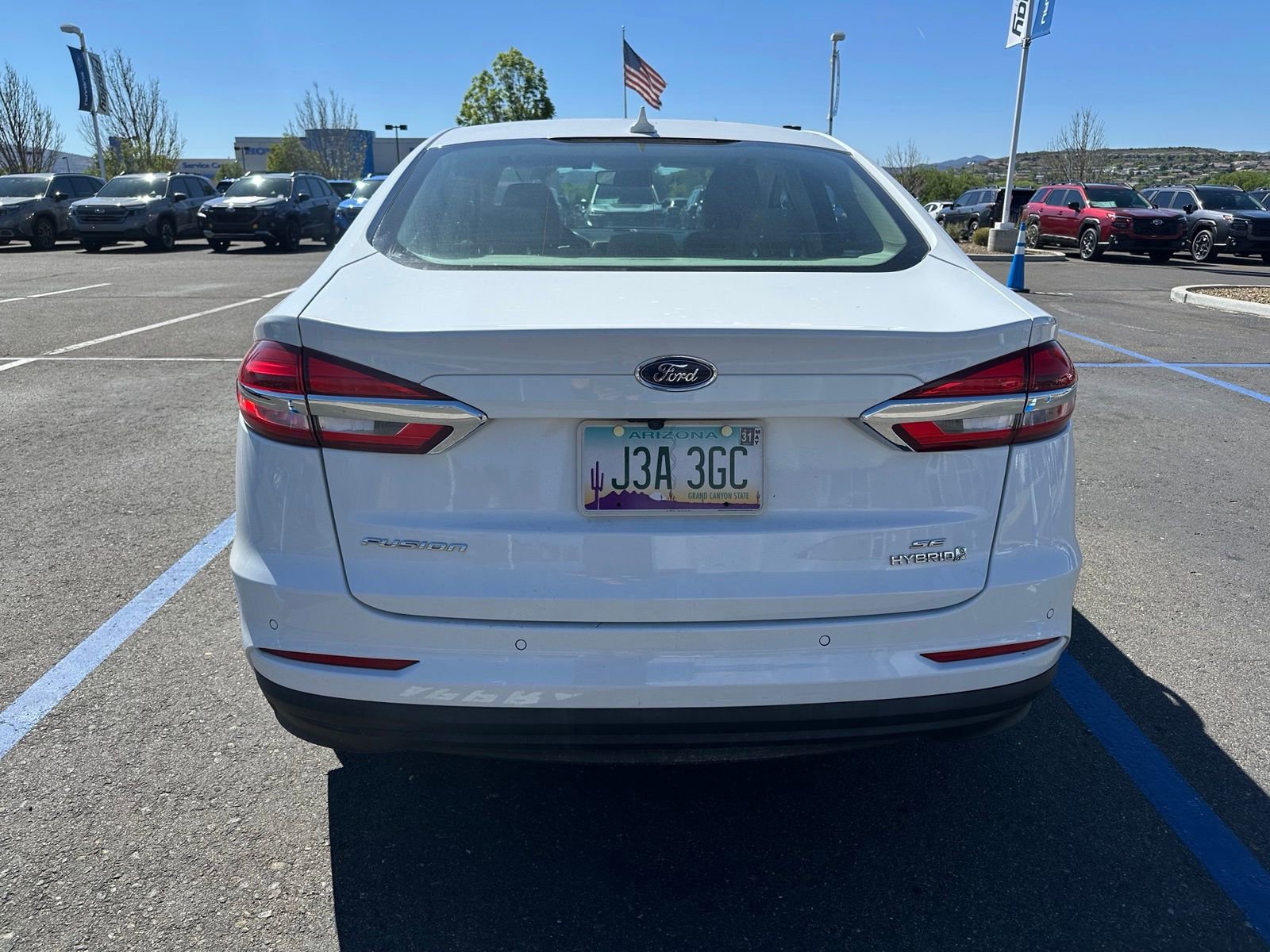 Used 2019 Ford Fusion SE FWD image 4
