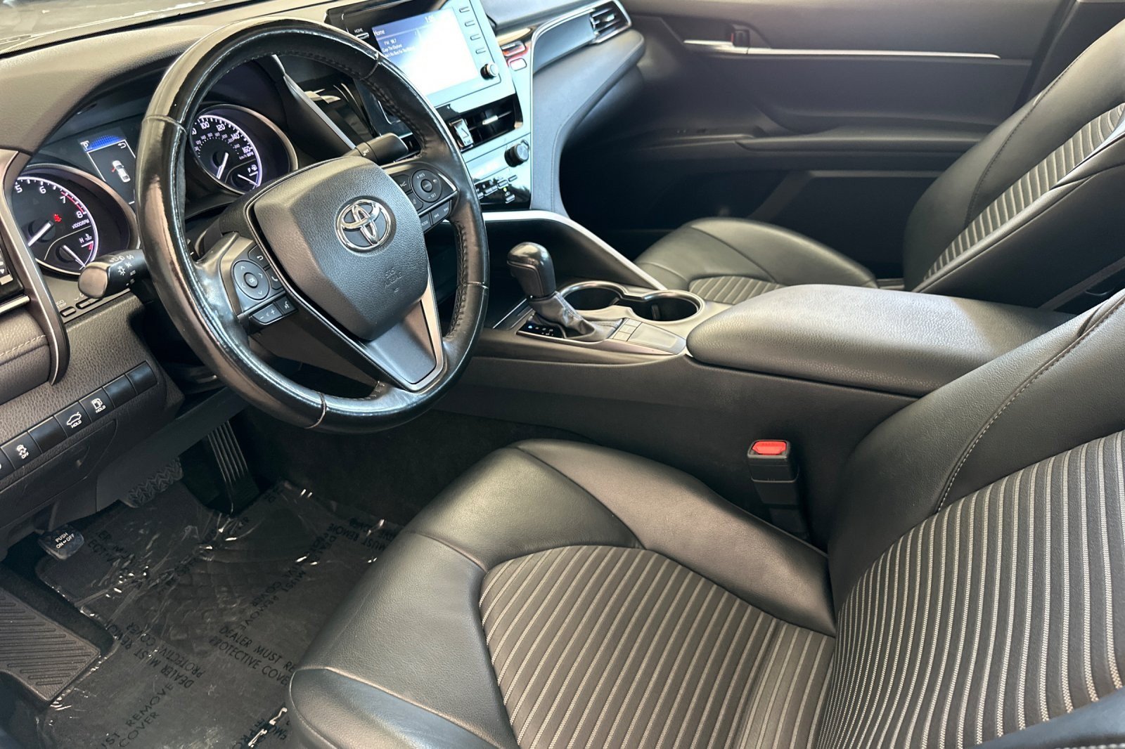 Certified 2022 Toyota Camry SE FWD image 9