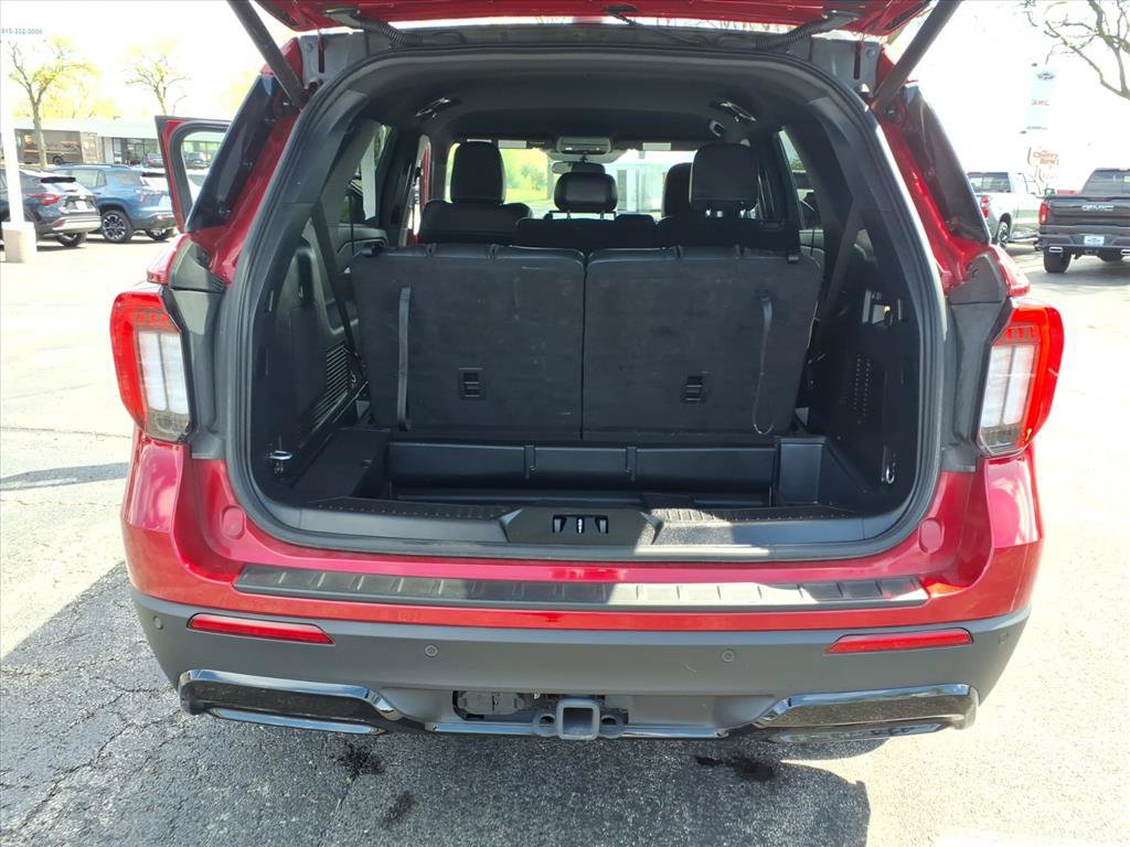 Used 2025 Ford Explorer ST-Line w/ ST-Line Street Pack AWD/4WD image 30