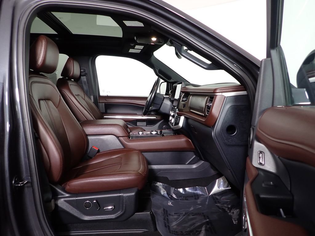 Used 2024 Ford Expedition Max Limited image 45