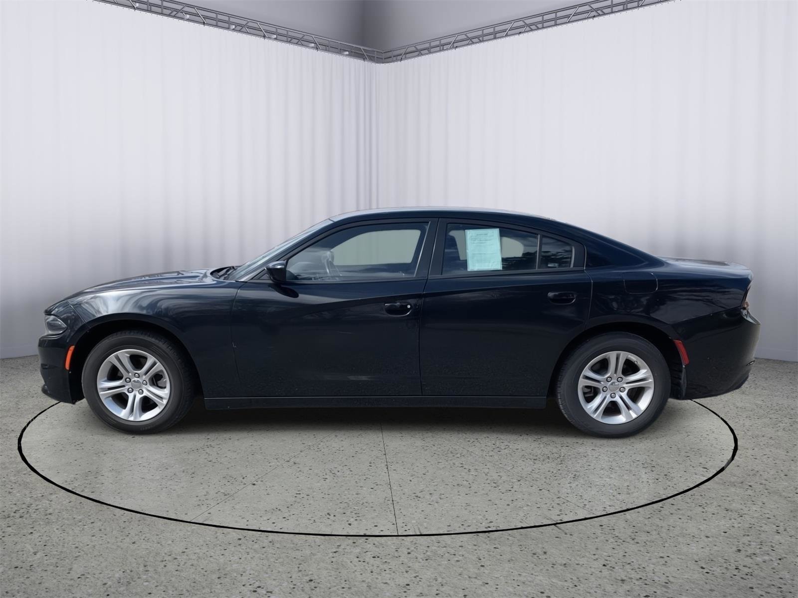 Used 2022 Dodge Charger SXT image 4