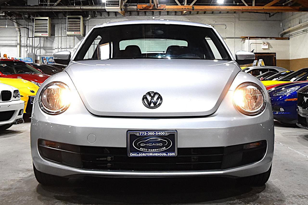 Used 2015 Volkswagen Beetle 1.8T Classic FWD image 2
