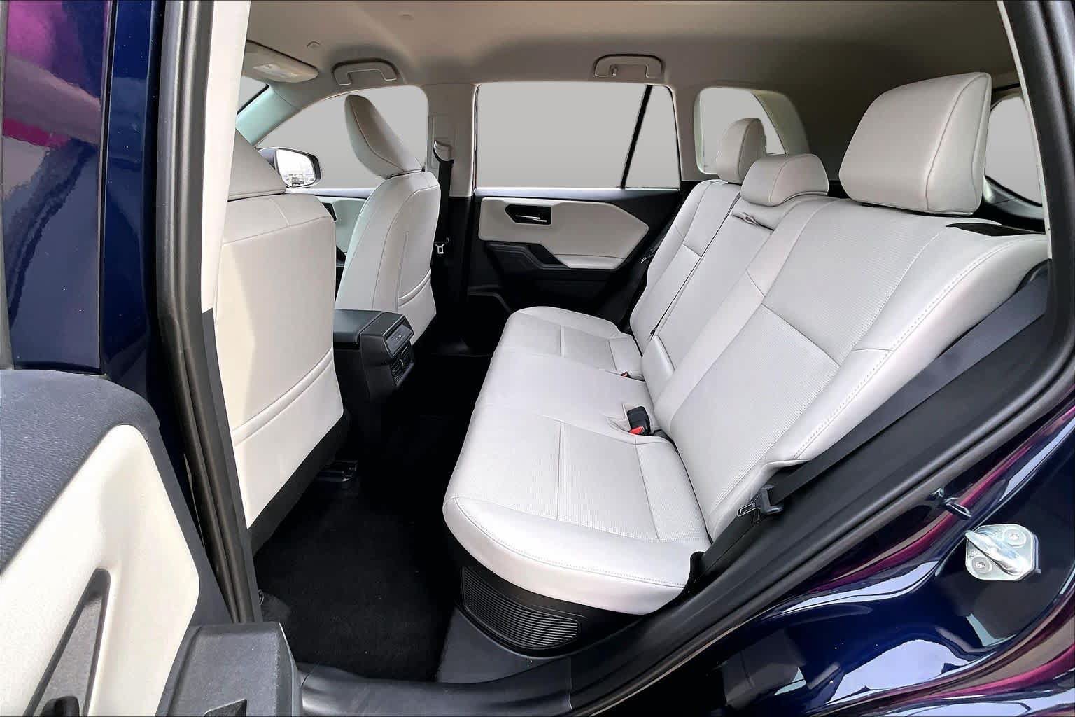 Used 2026 Toyota RAV4 XLE Premium FWD image 19