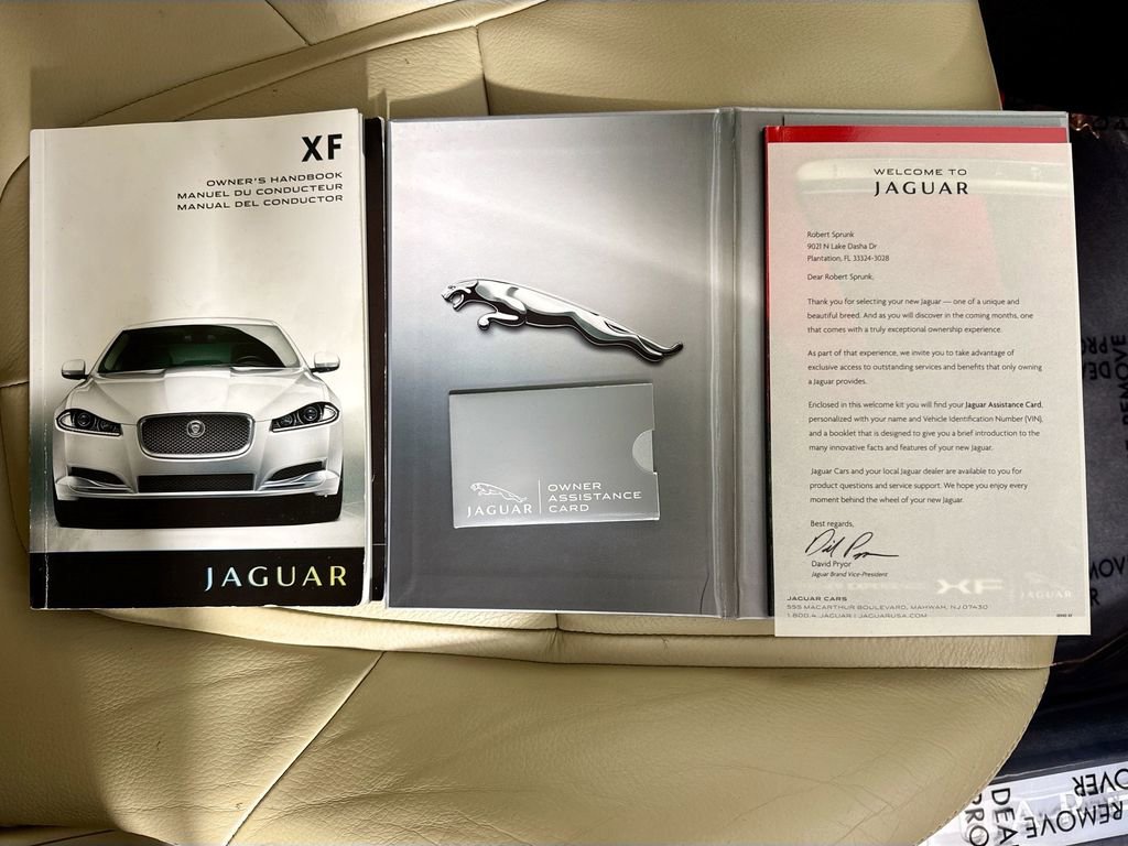 Used 2012 Jaguar XF image 39