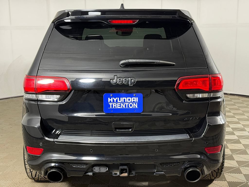 Used 2018 Jeep Grand Cherokee SRT w/ Trailer Tow Group IV AWD/4WD image 16