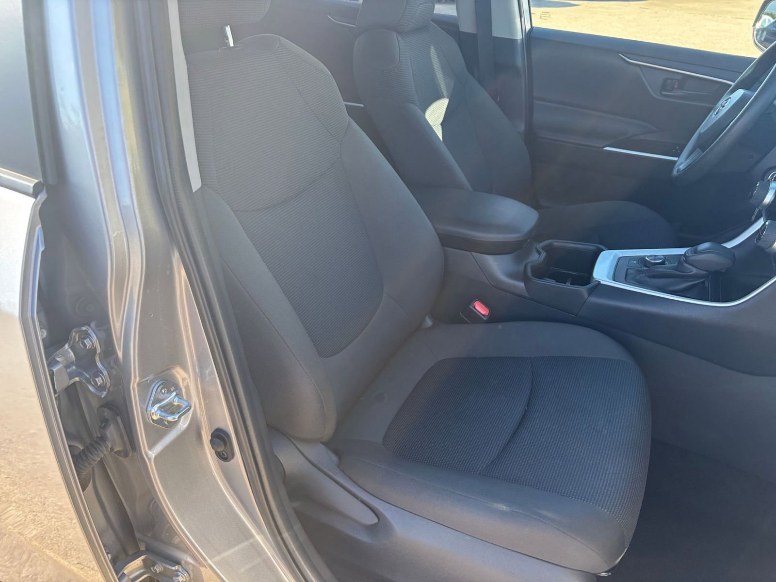 Used 2025 Toyota RAV4 LE image 35