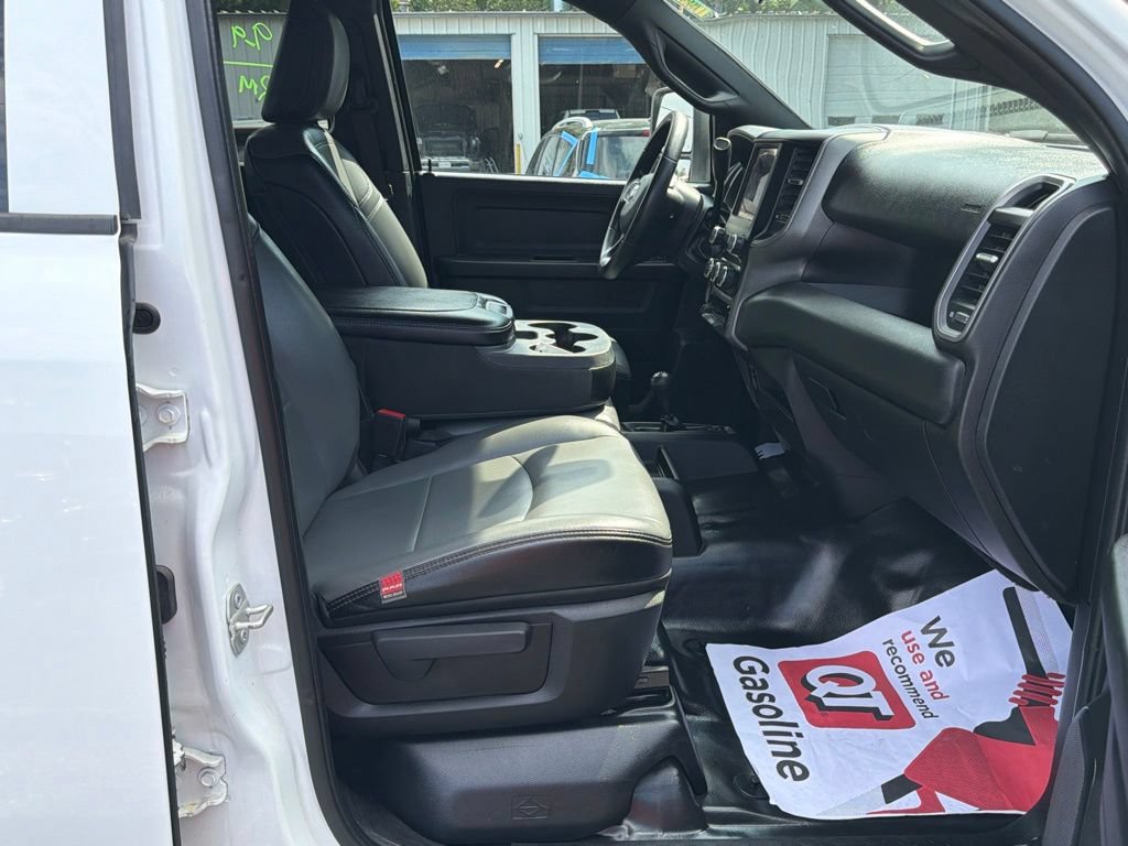 Used 2024 RAM 2500 Tradesman w/ Chrome Appearance Group AWD/4WD image 18