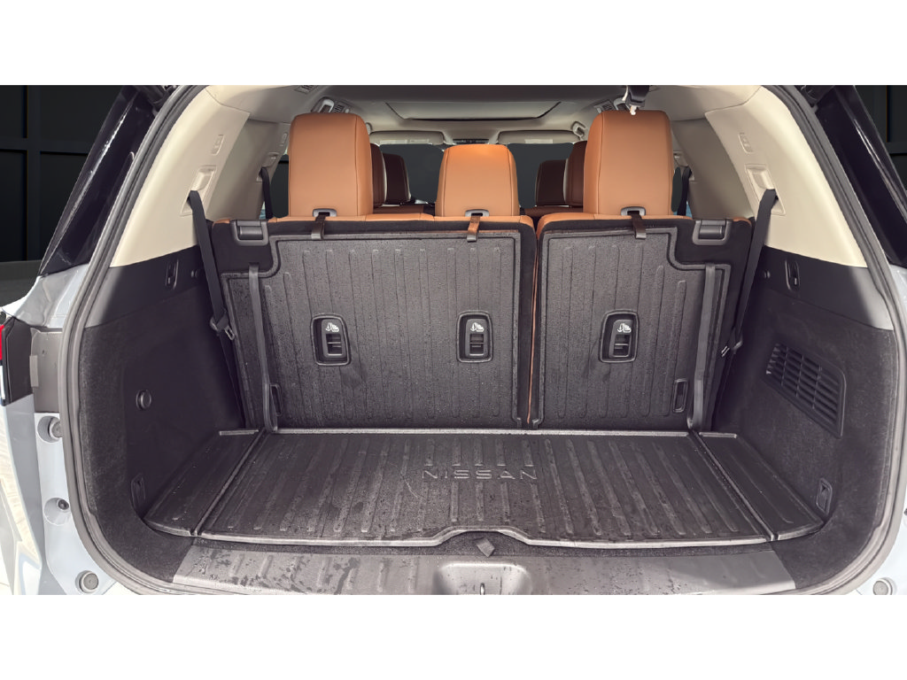 Used 2025 Nissan Pathfinder Platinum w/ Cargo Package AWD/4WD image 25