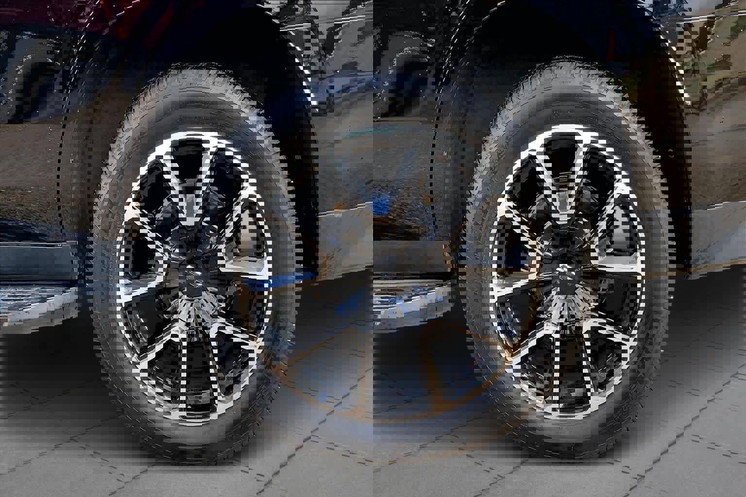 Used 2021 Chevrolet Tahoe RST w/ Luxury Package image 9