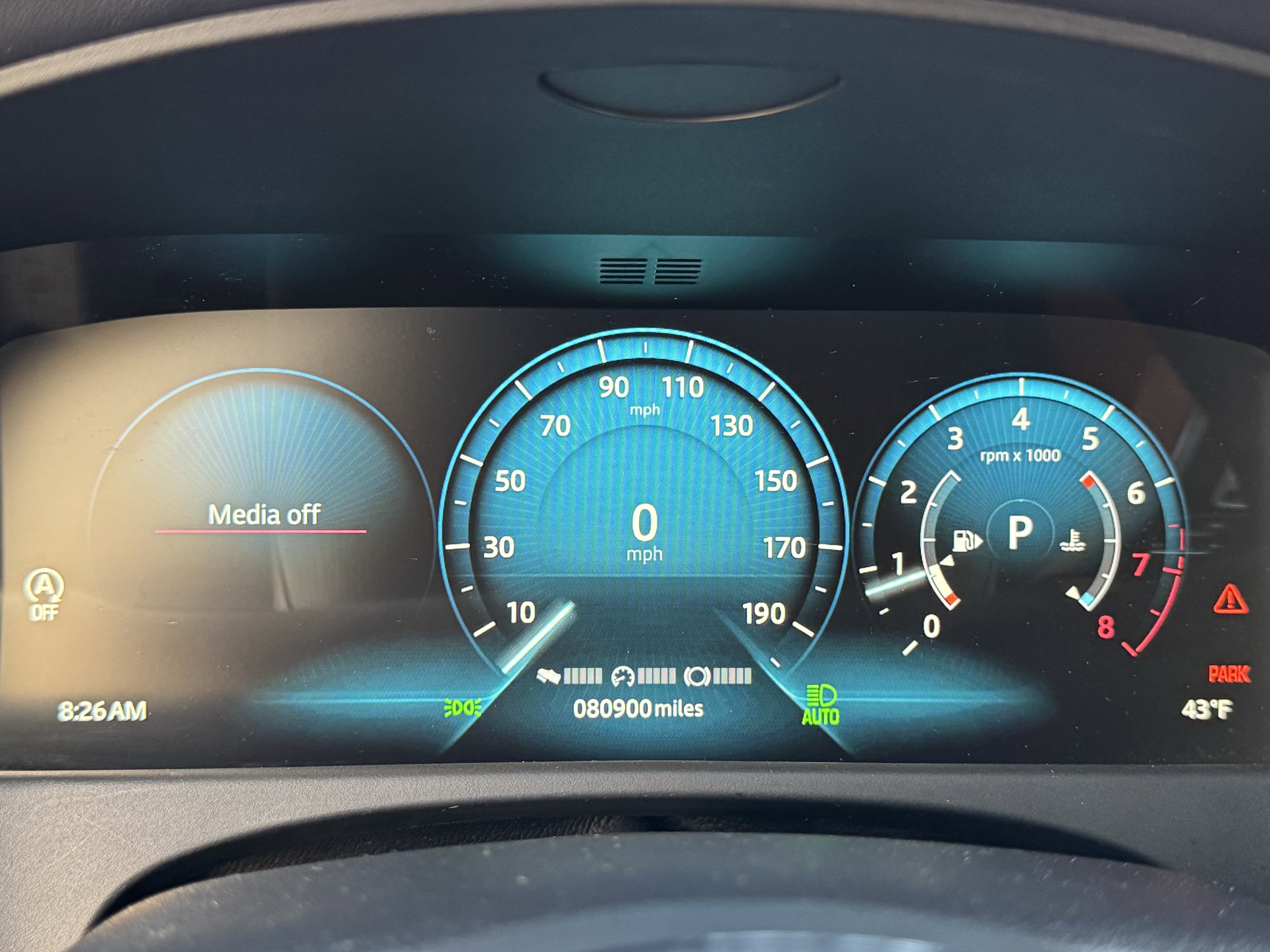 Used 2018 Jaguar XF Portfolio image 21