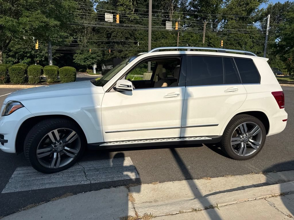 Used 2014 Mercedes-Benz GLK 350 4MATIC image 4