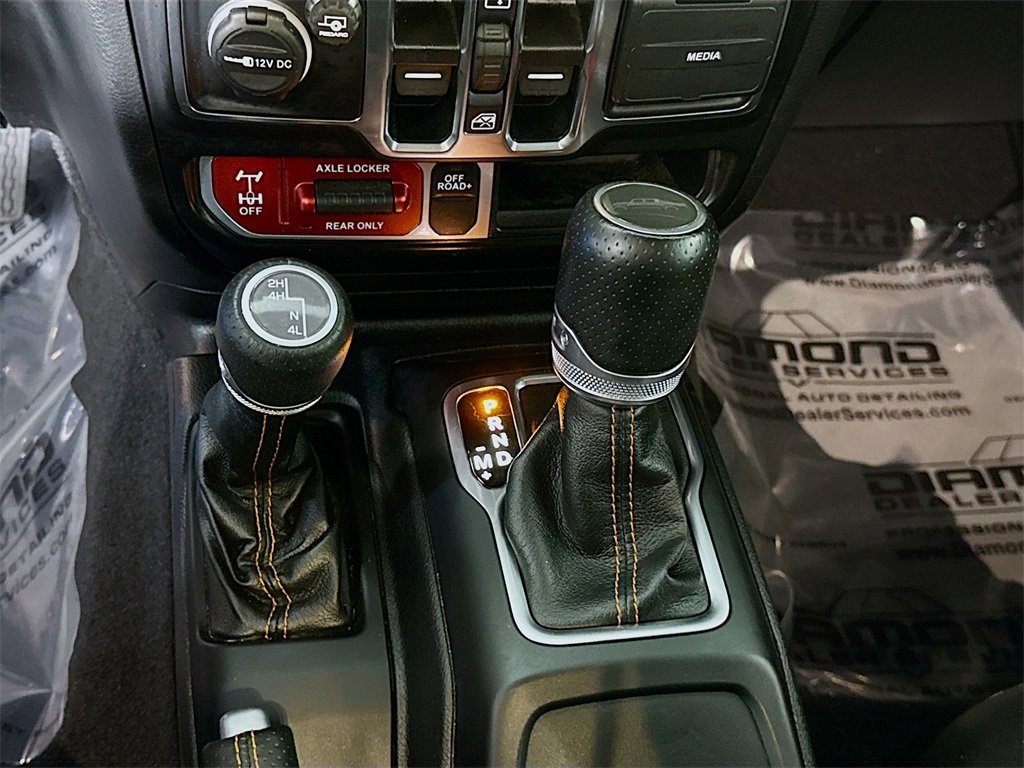 Used 2022 Jeep Gladiator Mojave w/ LED Lighting Group image 11